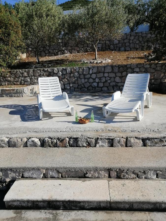 Apartmani Dubravko Putniković Exteriör bild